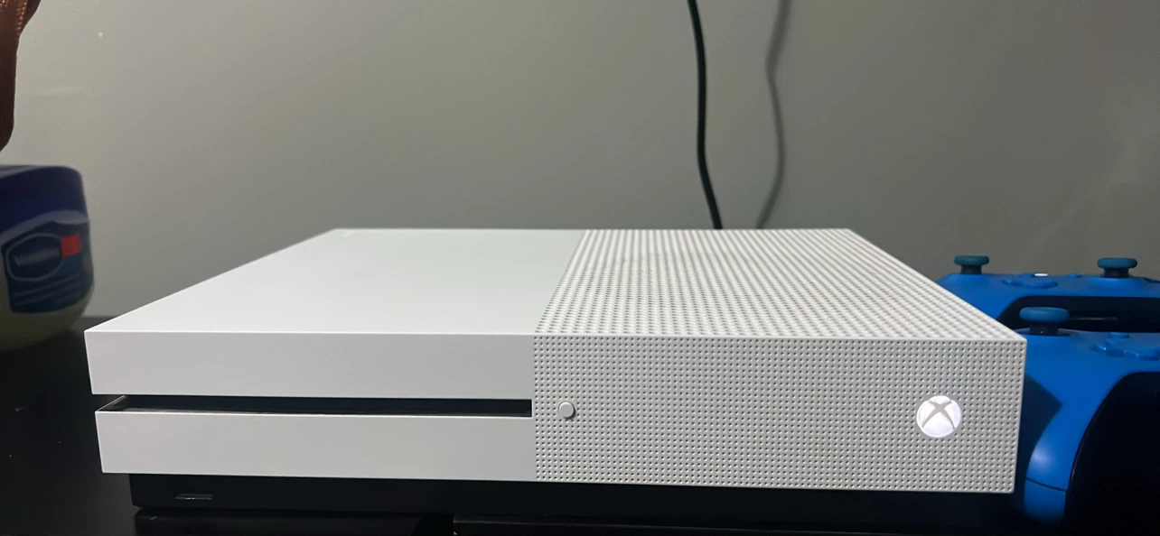 Xbox One S Console with Two Blue Controllers - photo 2