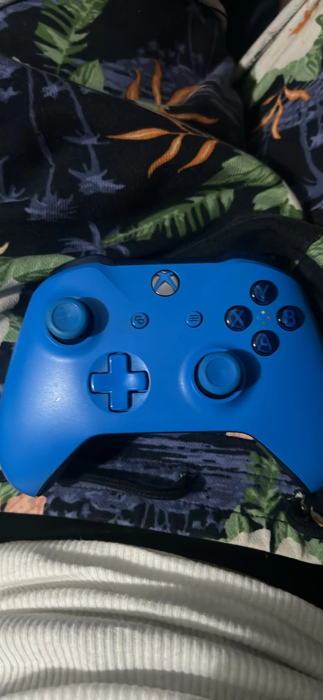 Xbox One S Console with Two Blue Controllers - photo 5