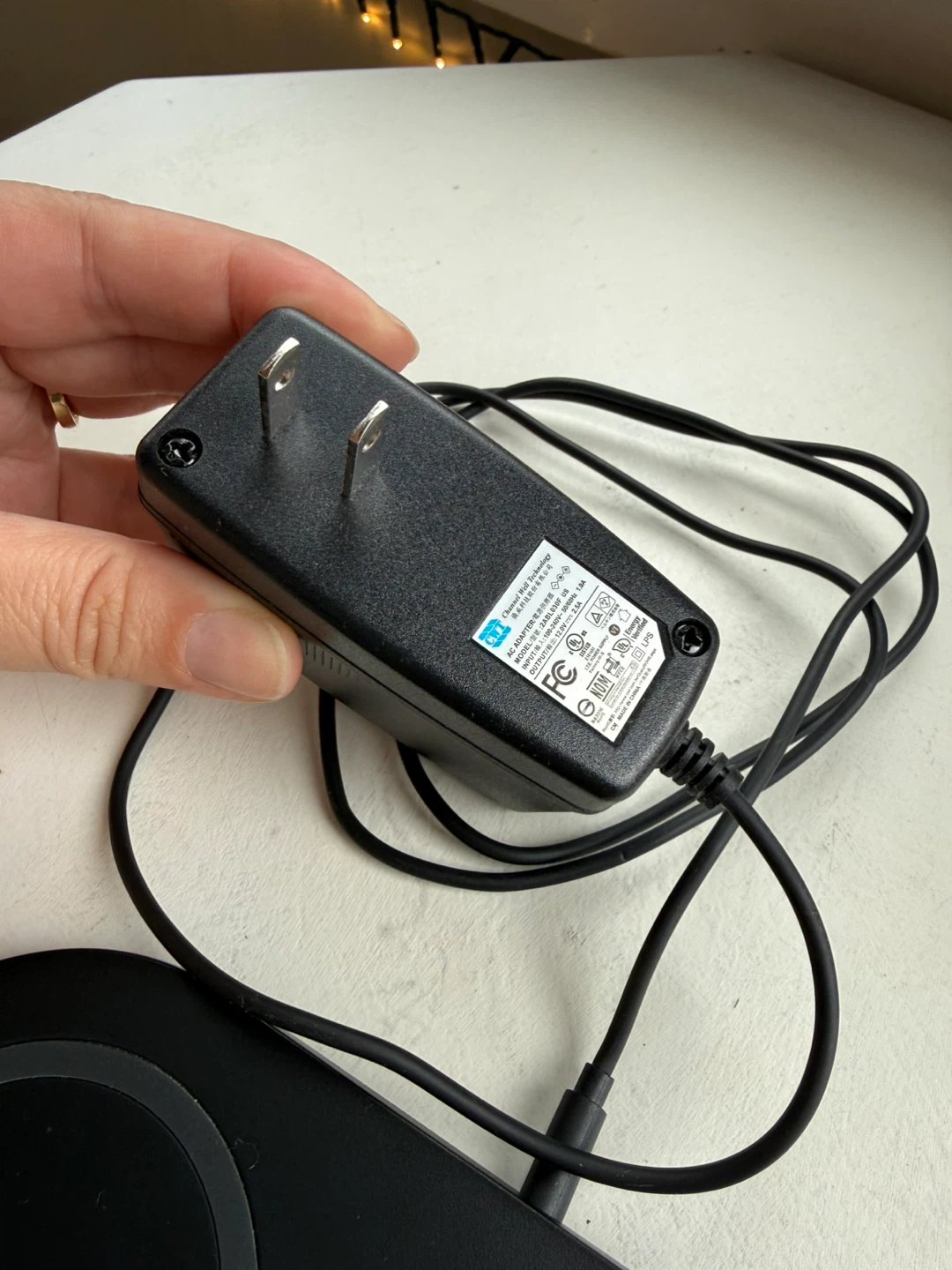 Belkin wireless charging pad - photo 4