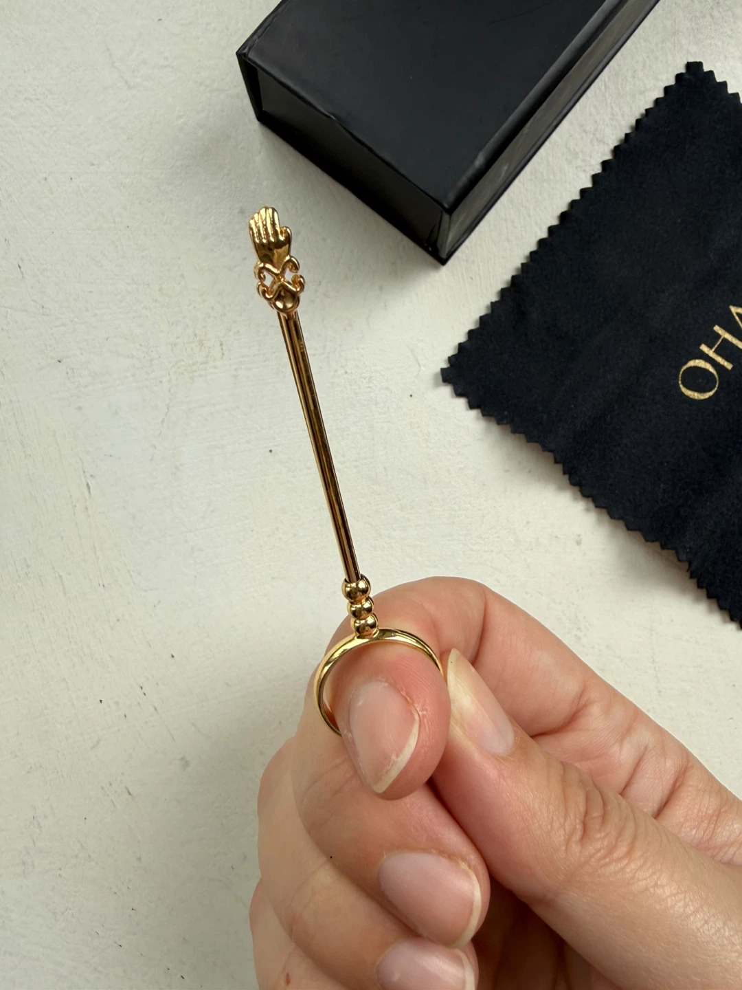 OHAI gold tiny hands holder - photo 3