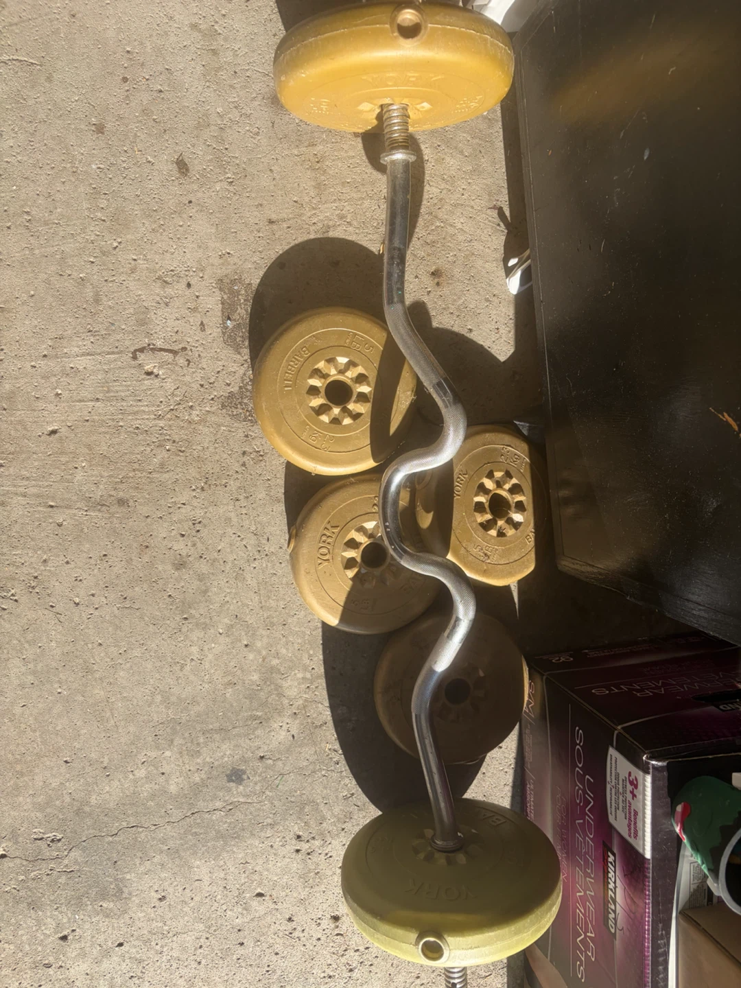 York Barbell EZ Curl Bar with Weight Plates