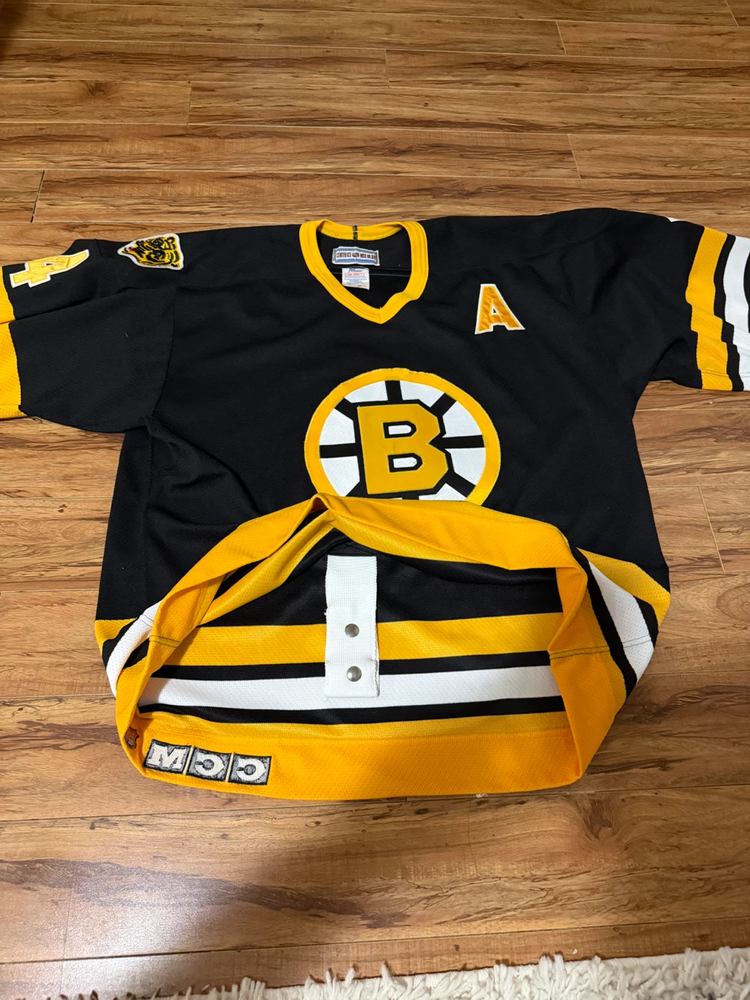 Vintage Boston Bruins Bobby Orr Jersey - photo 3