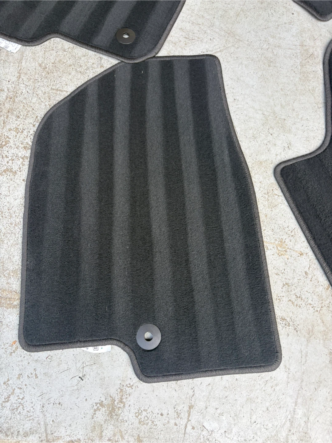 2015 c300 floor mats - photo 3