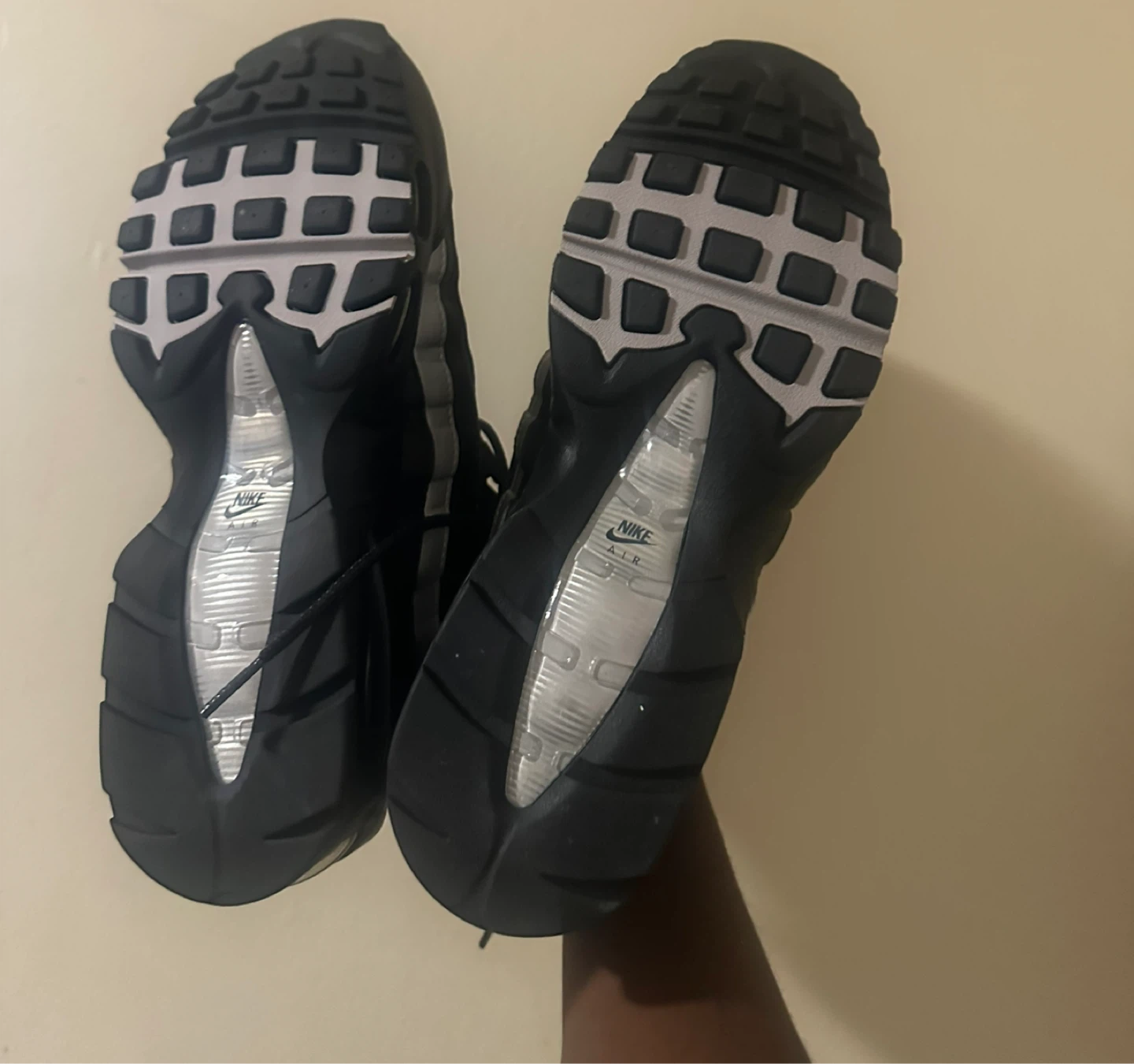 Brand new size 9 Nike Air Max 95 Black and Silver - photo 4