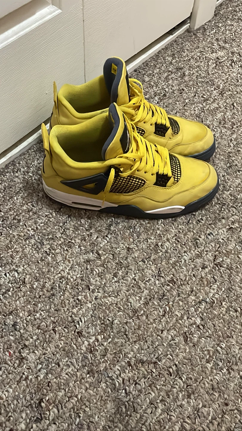 Jordan 4 lighting