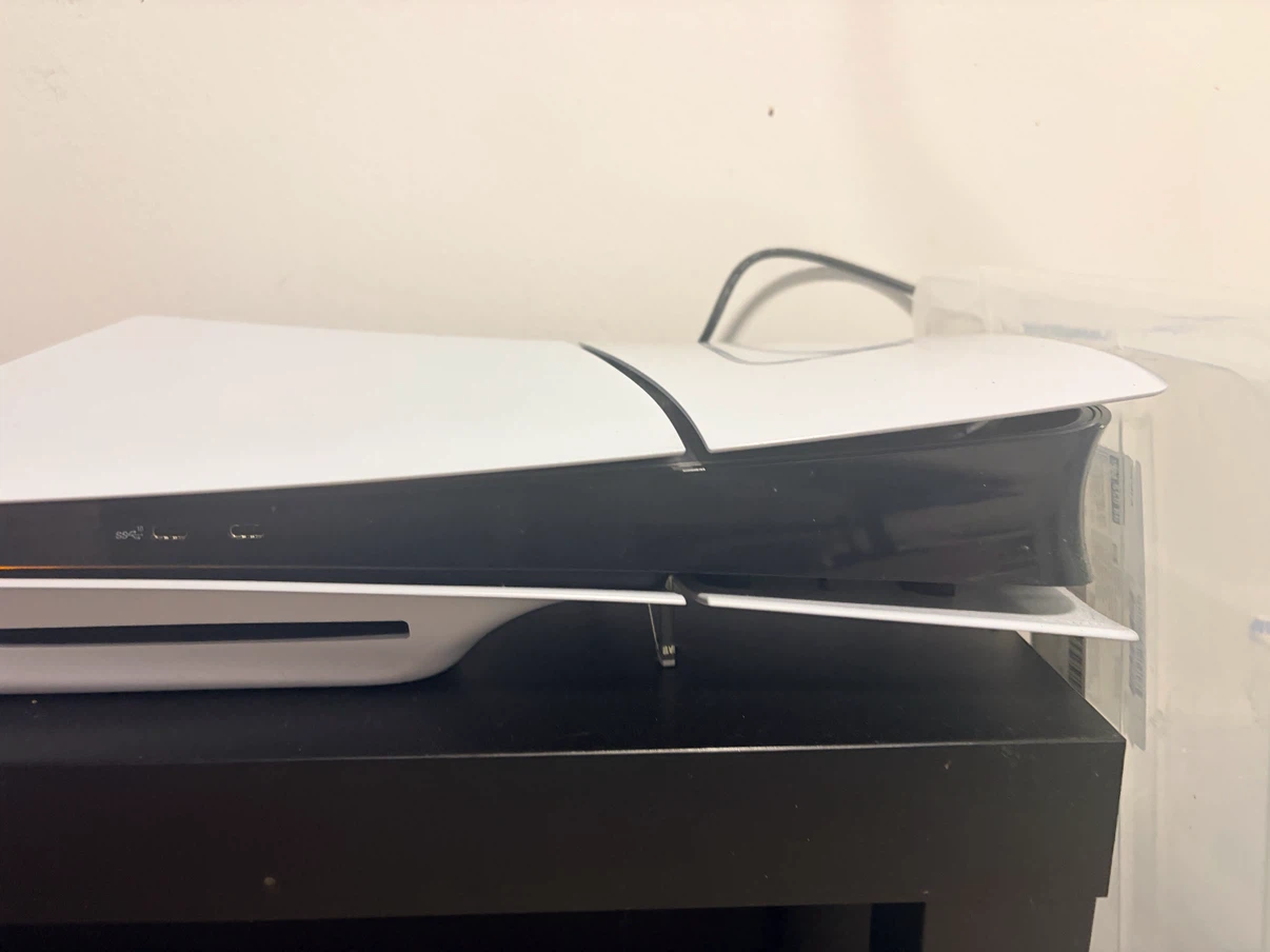 PlayStation 5 Console and Dualsense Controller + 1tb SSD card