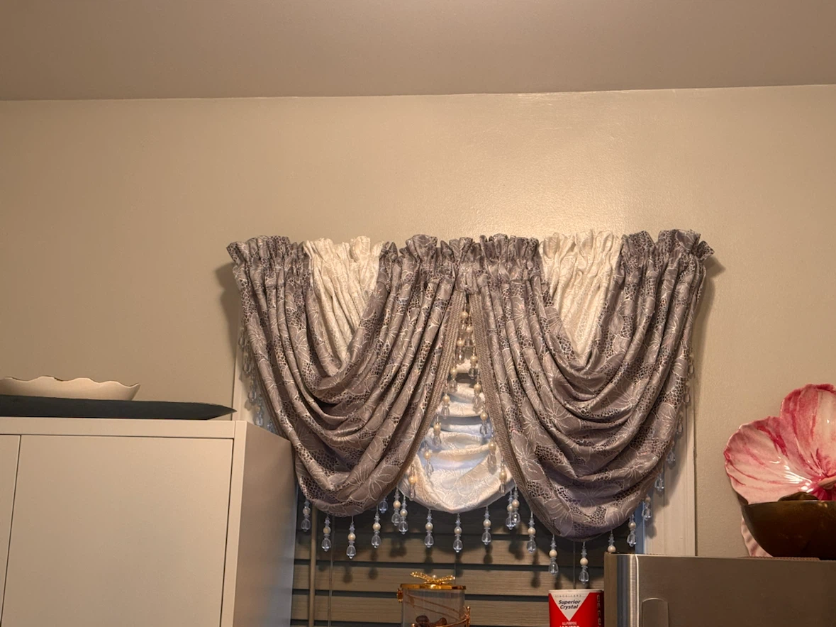 Elegant Gray and White Swag Window Valance - photo 2
