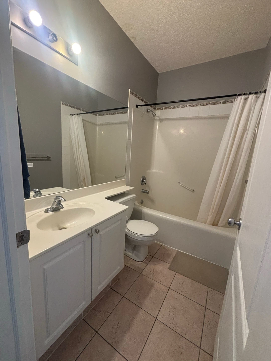 Downtown apartment for rent - photo 4