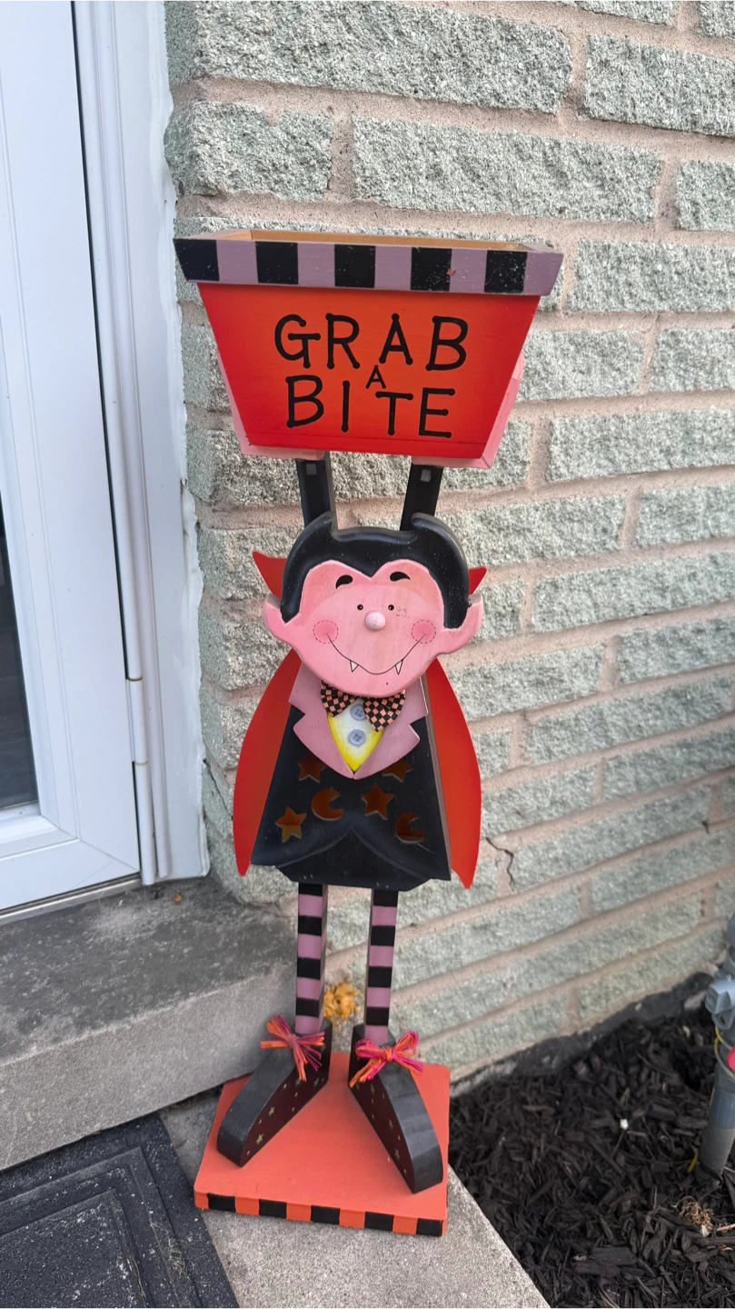 Halloween Vampire Candy Stand