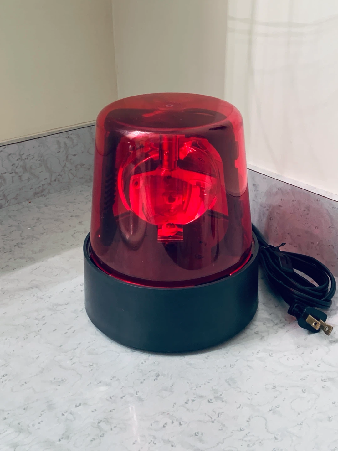 RadioShack Rotating Red Warning Beacon Light 7 inch