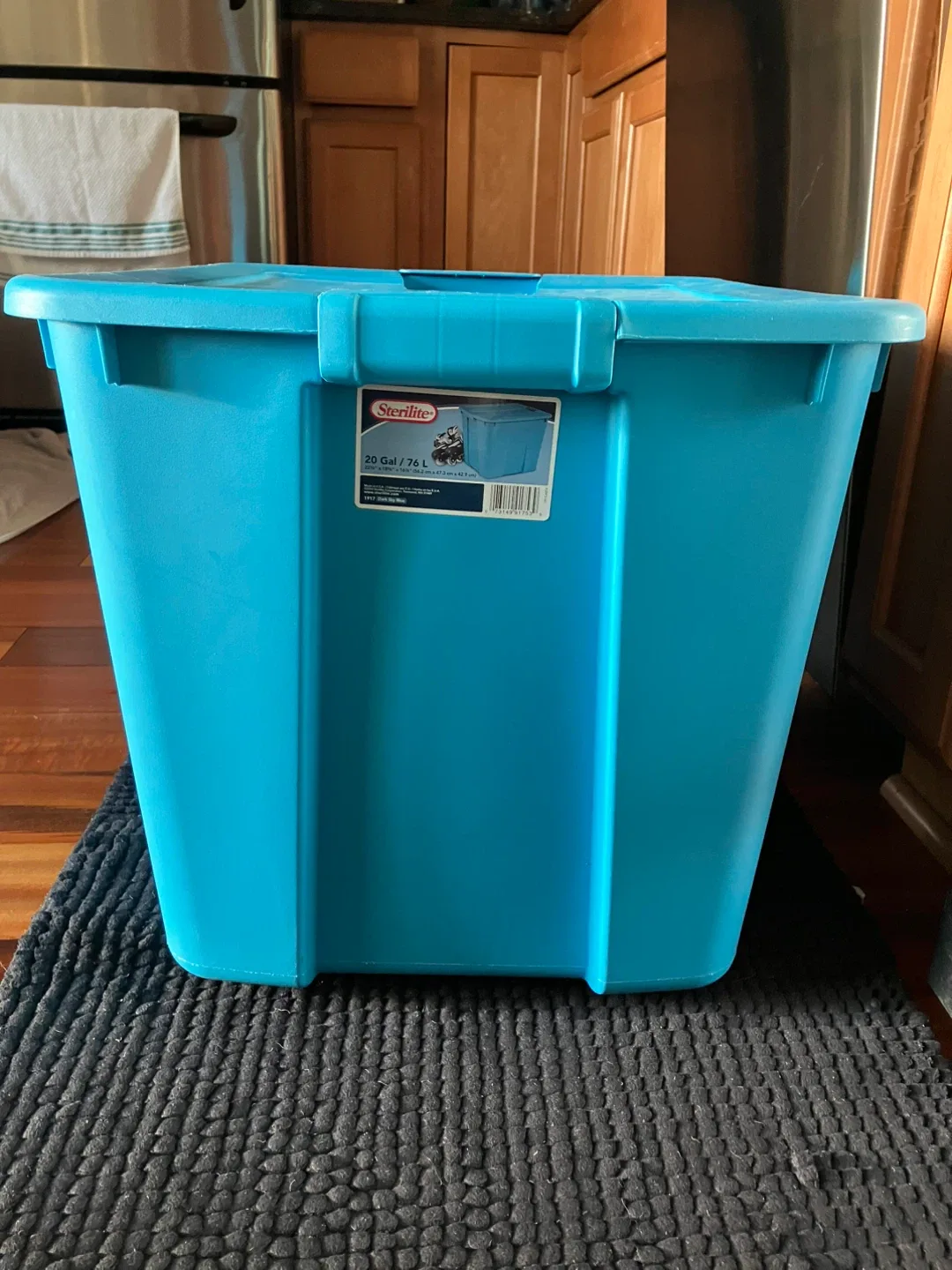 Sterilite 20 Gallon Storage Tote - photo 3
