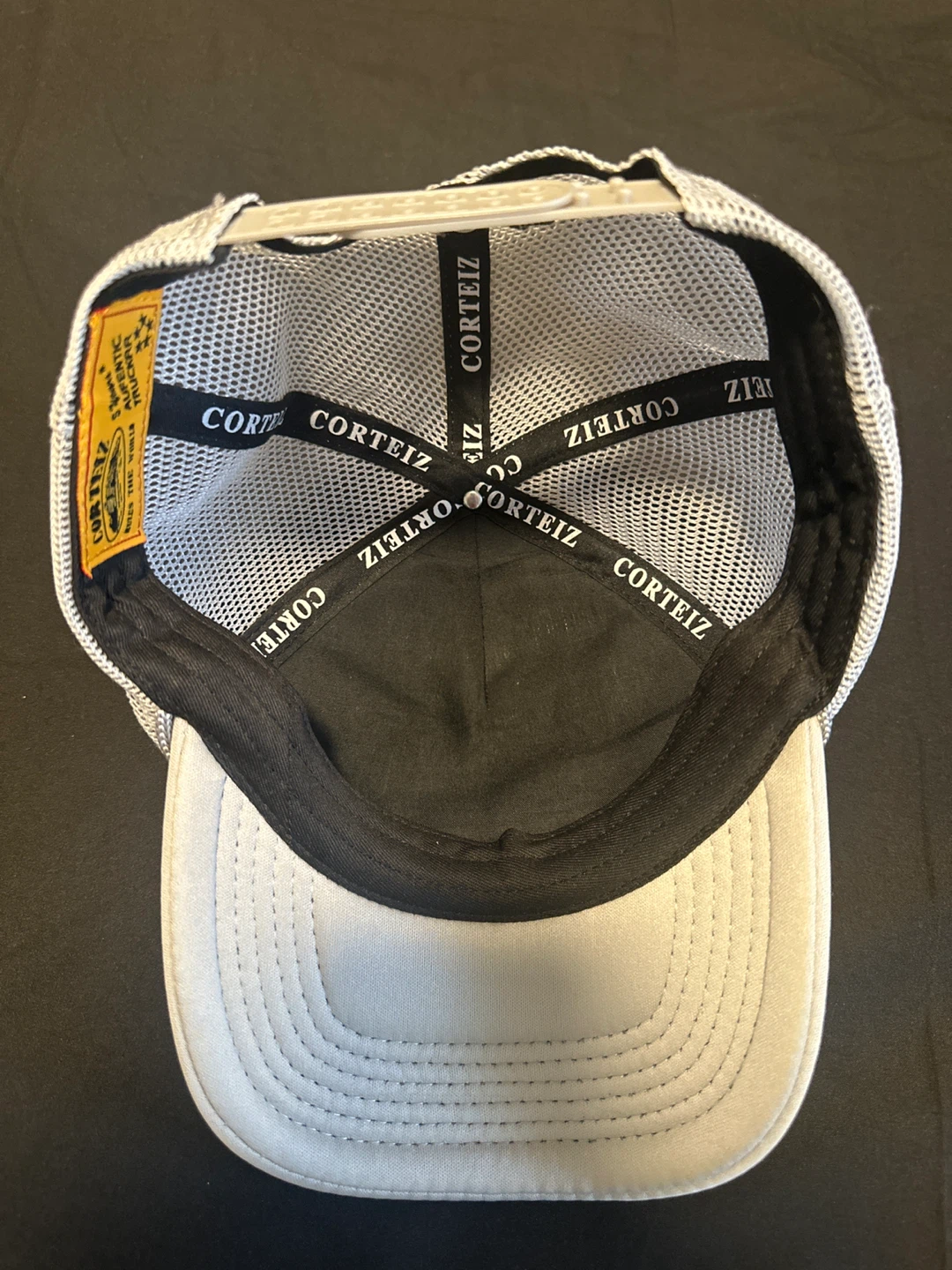 Corteiz Rules The World Trucker Cap - photo 4