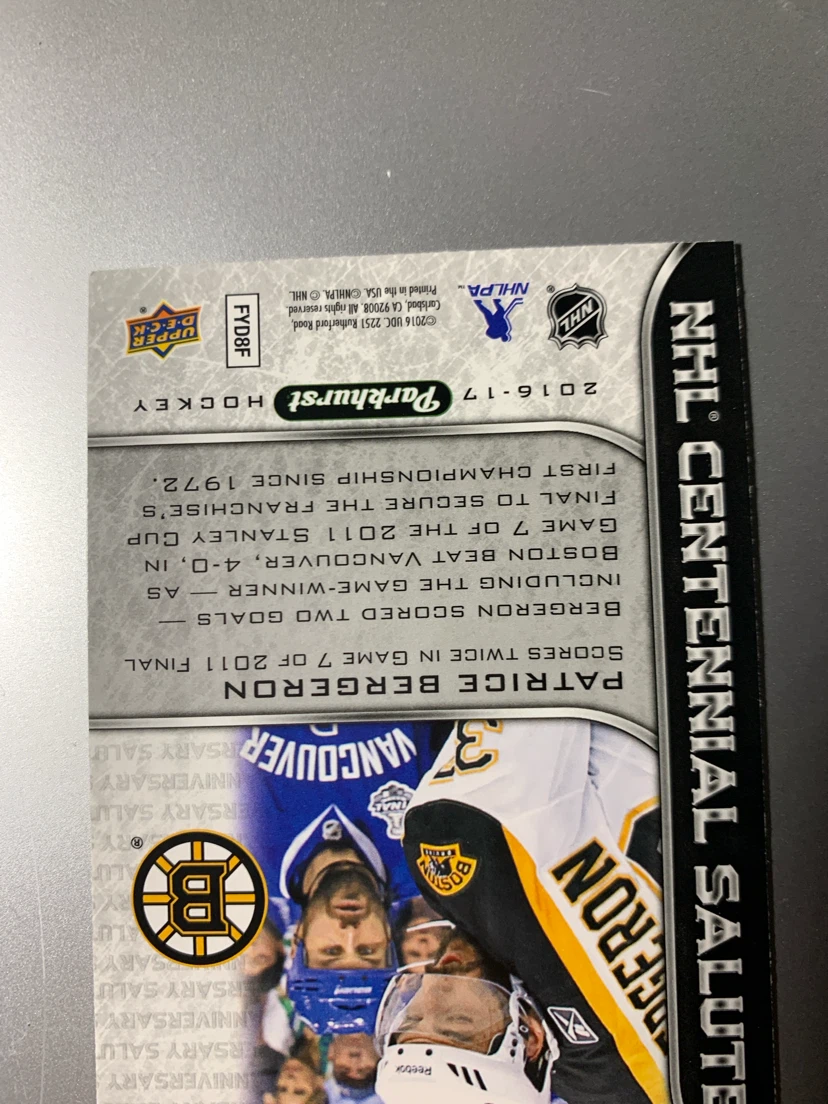 2016-17 Parkhurst Patrice Bergeron Hockey Card