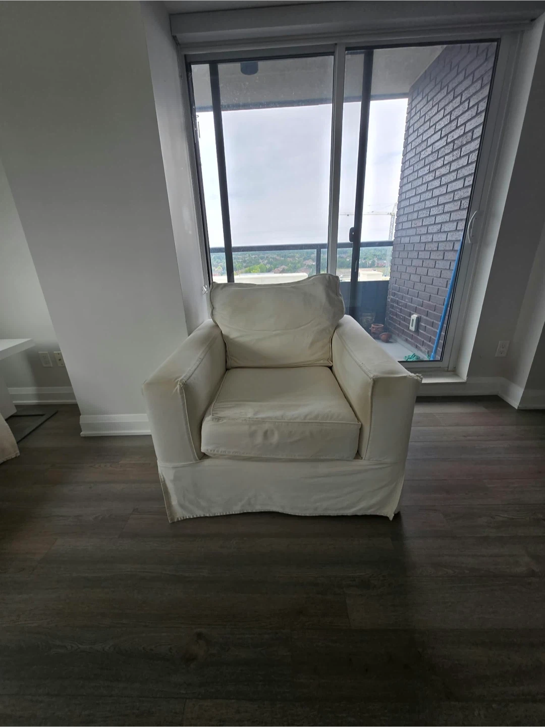 Off-white slipcovered sofa and armchair - photo 3