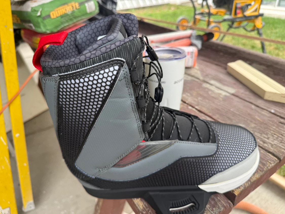 The Hyperlite Capitol Wakeboard Bindings 2023