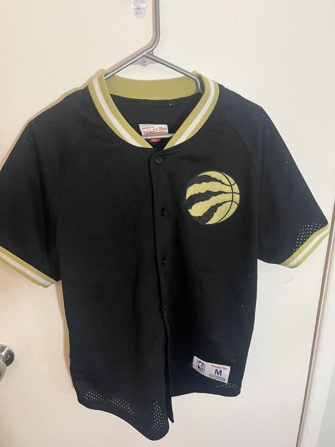 Mitchell & Ness Toronto Raptors Button-Up Jersey size M