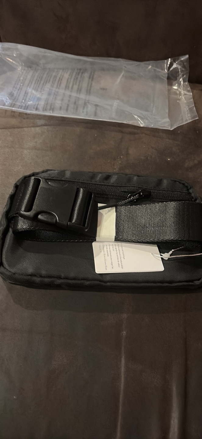 Lululemon Everywhere Belt Bag - photo 5