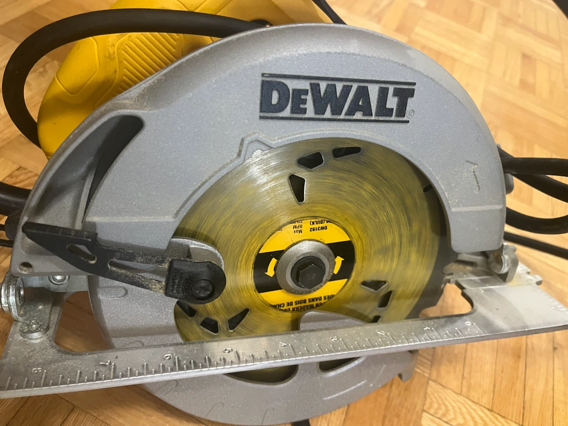 DeWalt DWE575 7-1/4" Circular Saw