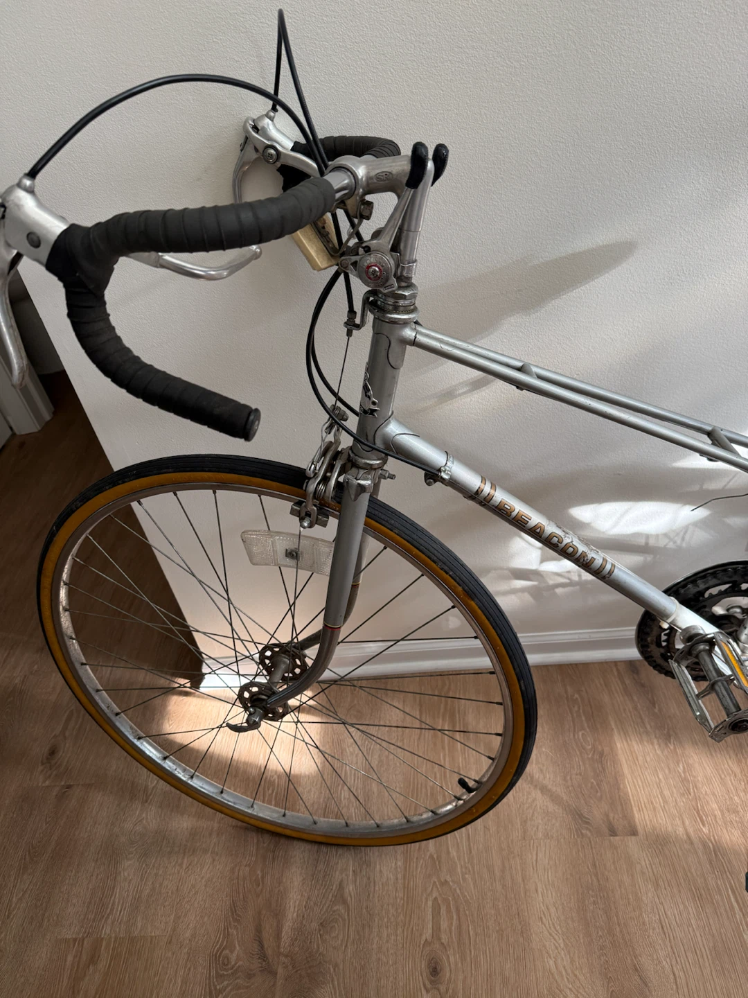 Beacon Vintage Road Bicycle - photo 2