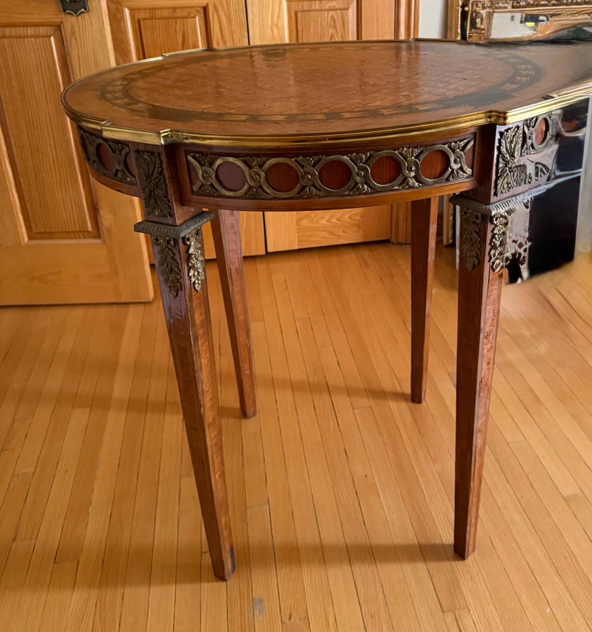 Vintage Oval Side Table with Marquetry Detail