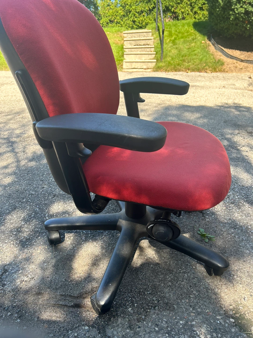 Office Chair Cannot adjusted - photo 2