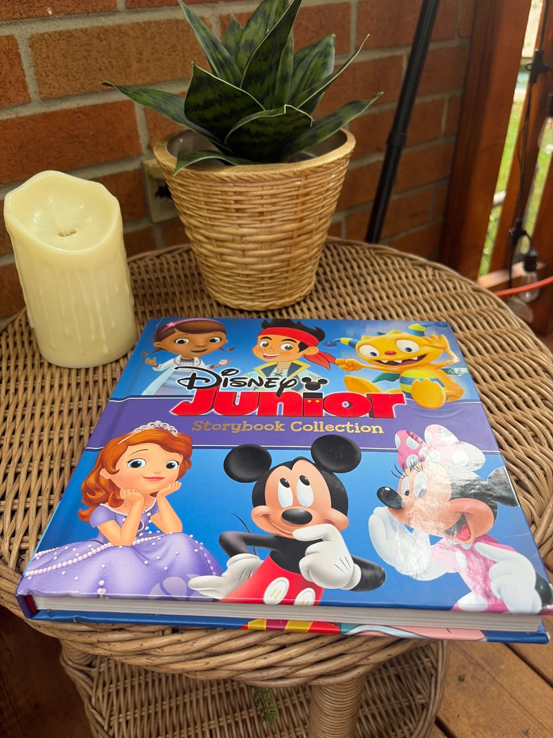 Disney Junior Storybook Collection-2014 Edition
