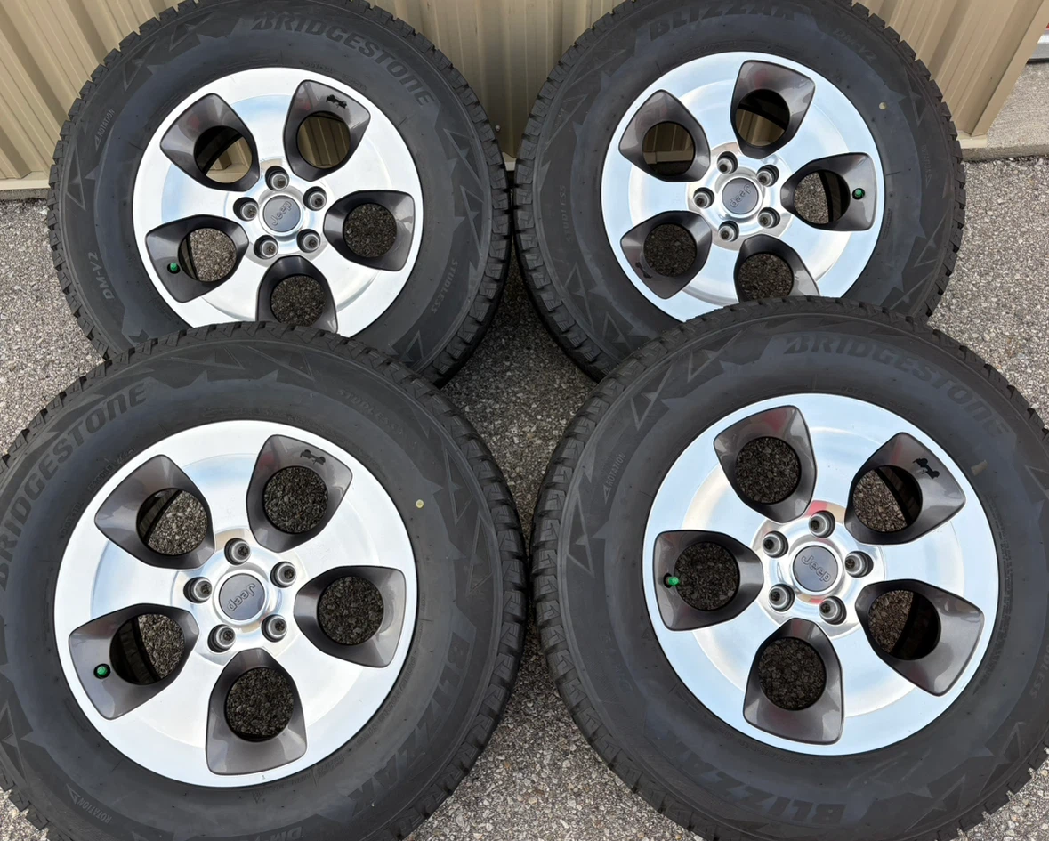 4 x 255/70/18 BRIDGE STONE WINTER TIRES AND OEM JEEP RIMS 1450