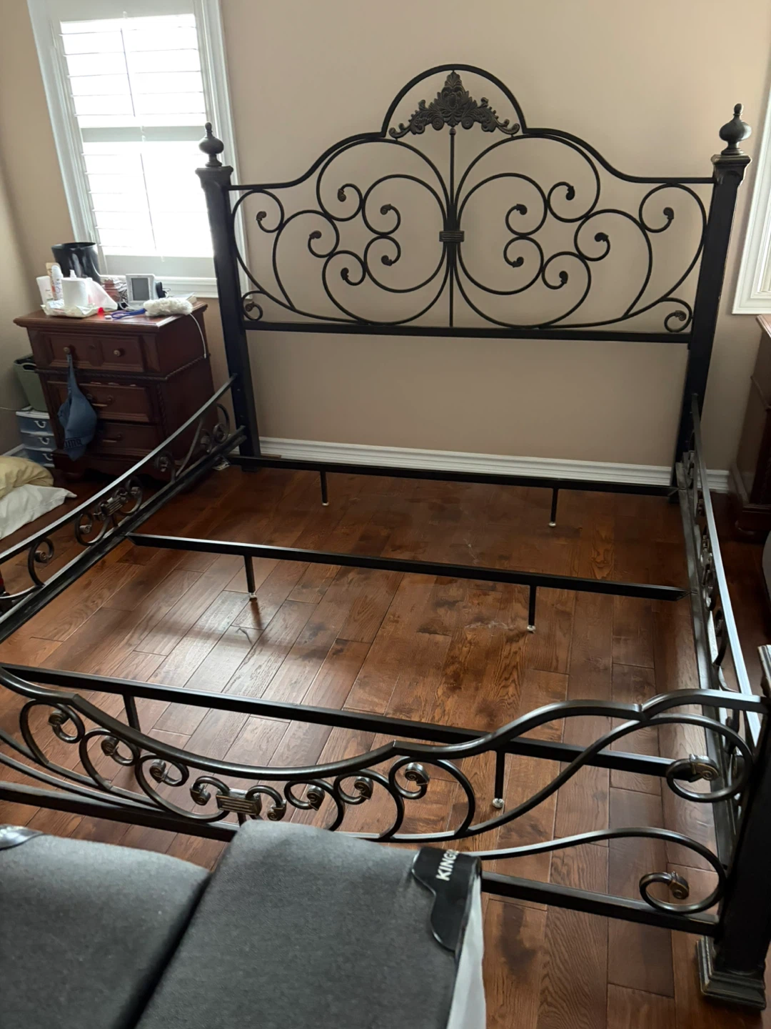 King Size Wrought Iron Bed Frame - photo 3