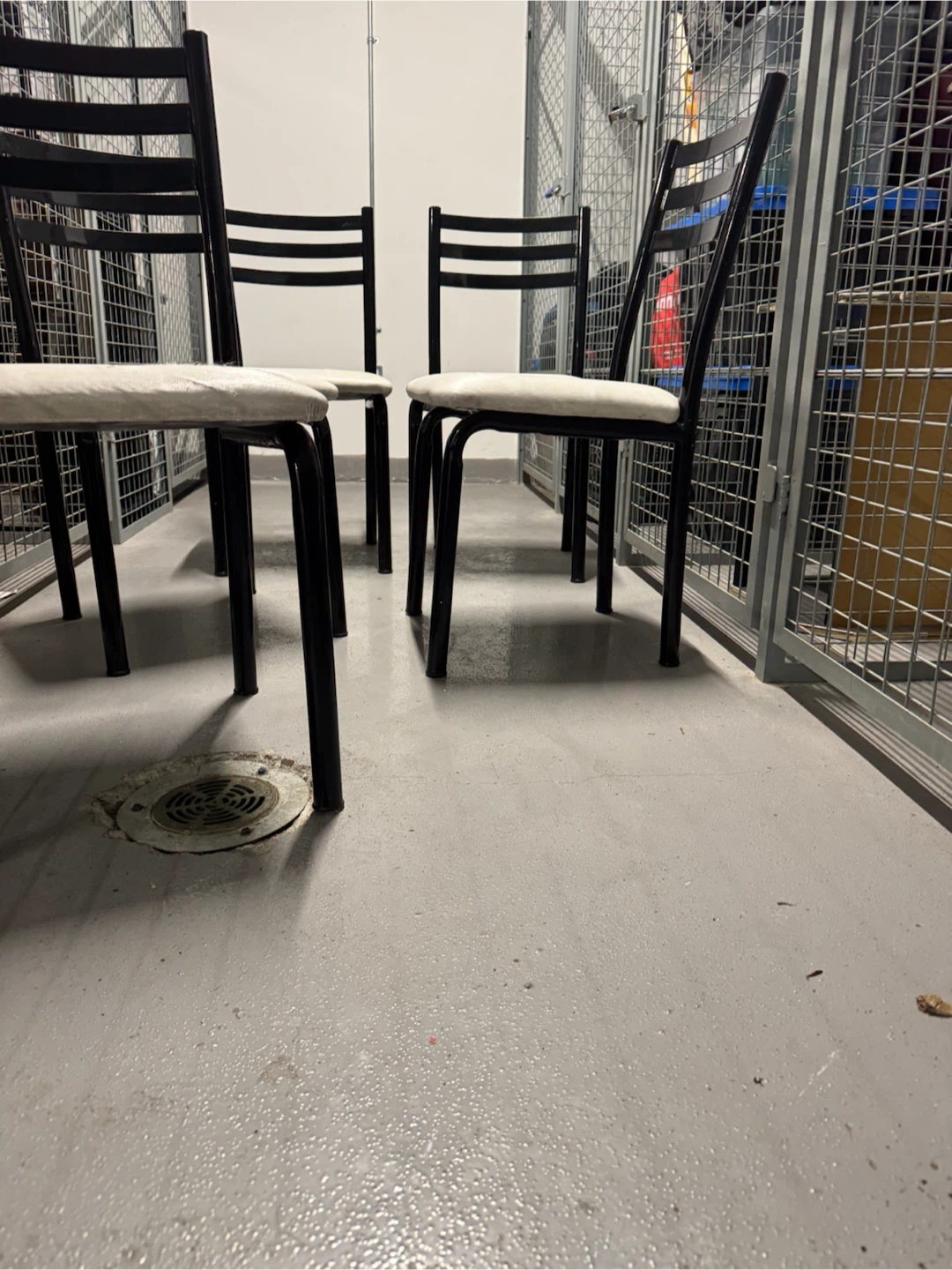 Set of 5 black and white dining chairs