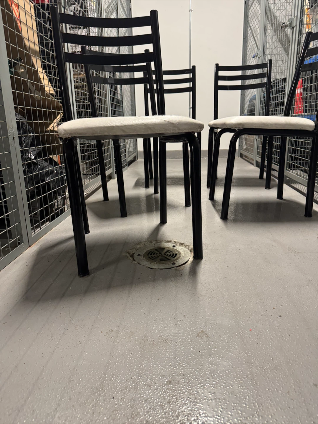 Set of 5 black and white dining chairs - photo 2