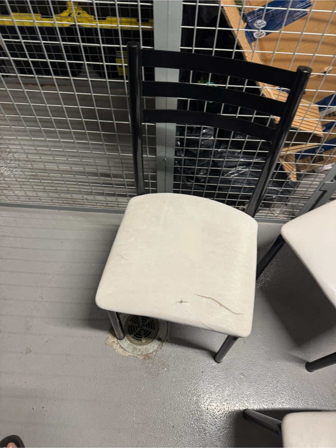 Set of 5 black and white dining chairs - photo 4