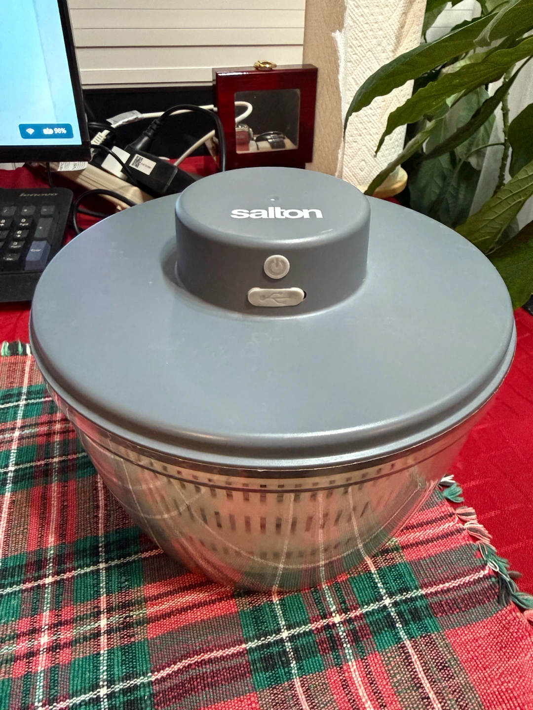 Salton Electric Salad Spinner
