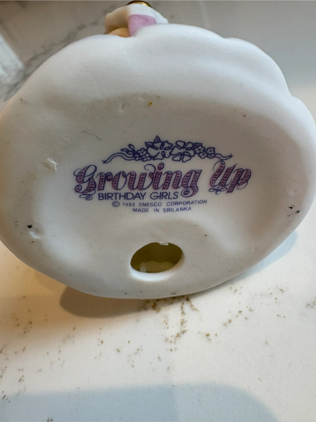 Enesco Growing Up Birthday Girl Age 8 Figurine - photo 2