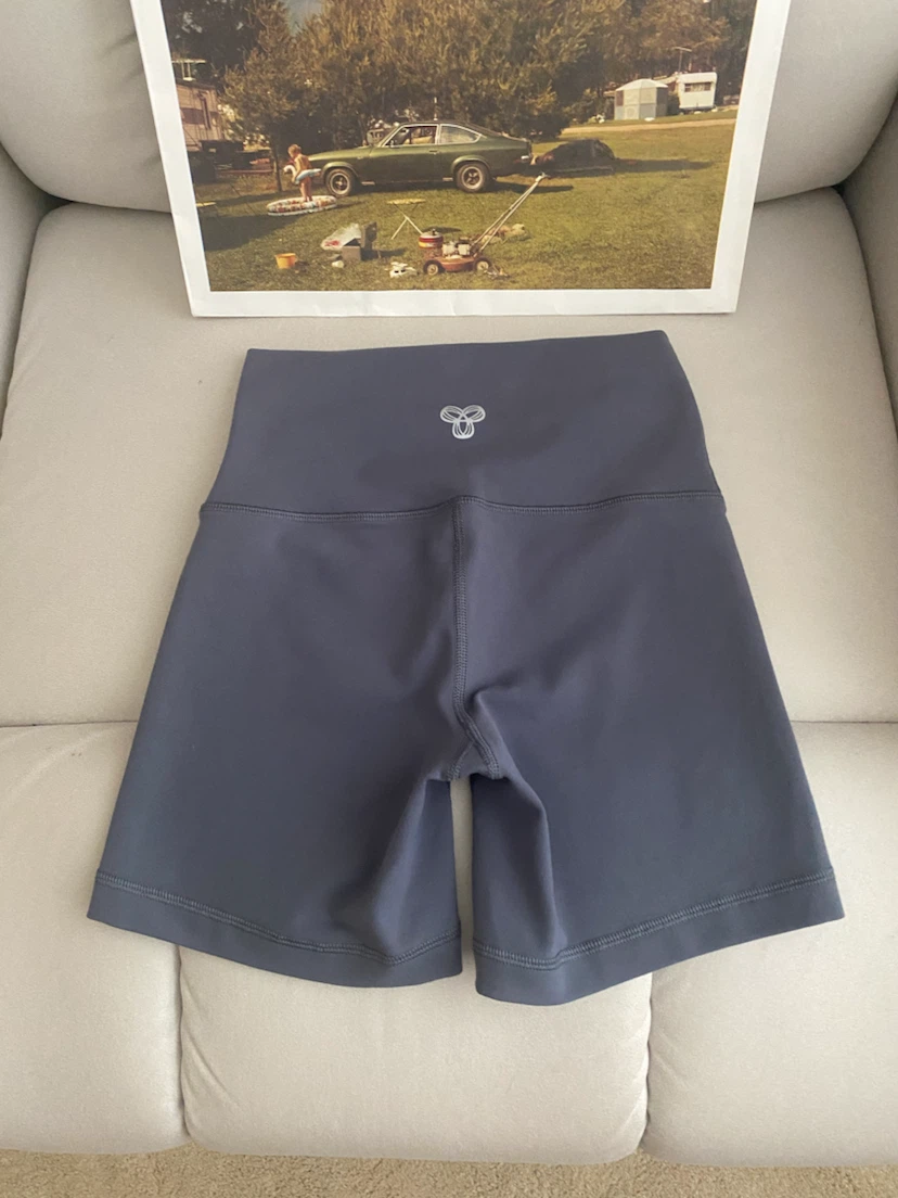 Women’s Aritzia Tn Action Bike Shorts!