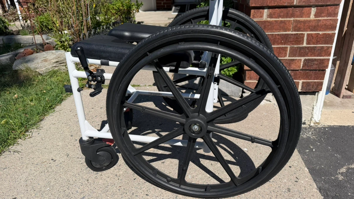 KMINA Shower/Commod Wheelchair