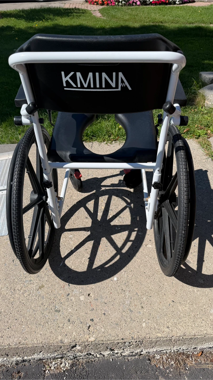 KMINA Shower/Commod Wheelchair - photo 2