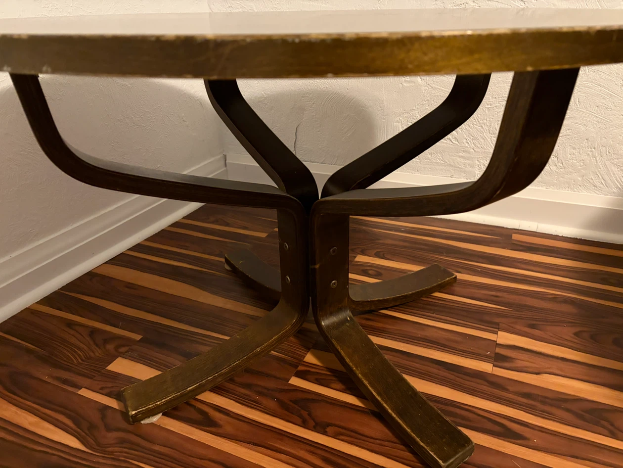 Mid-Century Scandinavian Round Wooden Side Table - photo 3