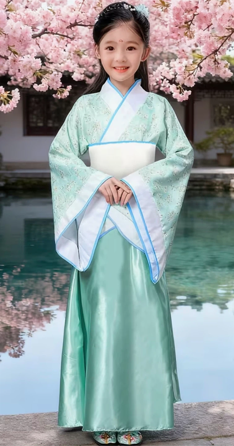 Girls Hanfu costume, fit for around 130-140cm height!😊