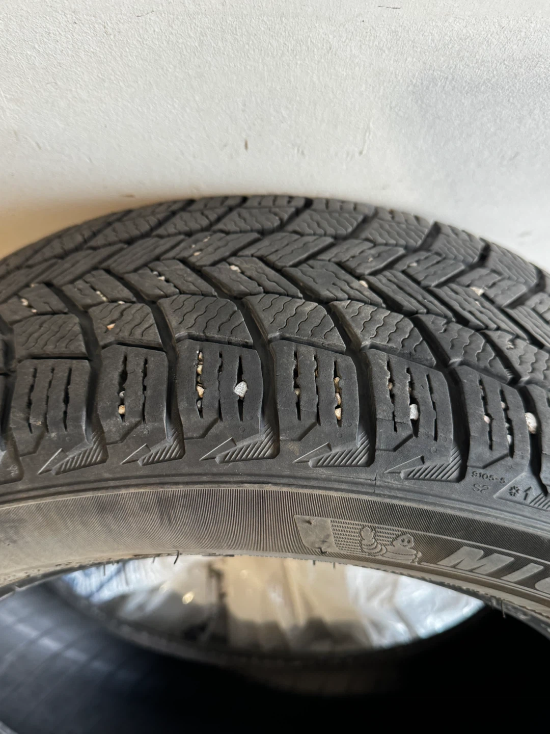 225/55R17 Michelin X-ICE winter tires