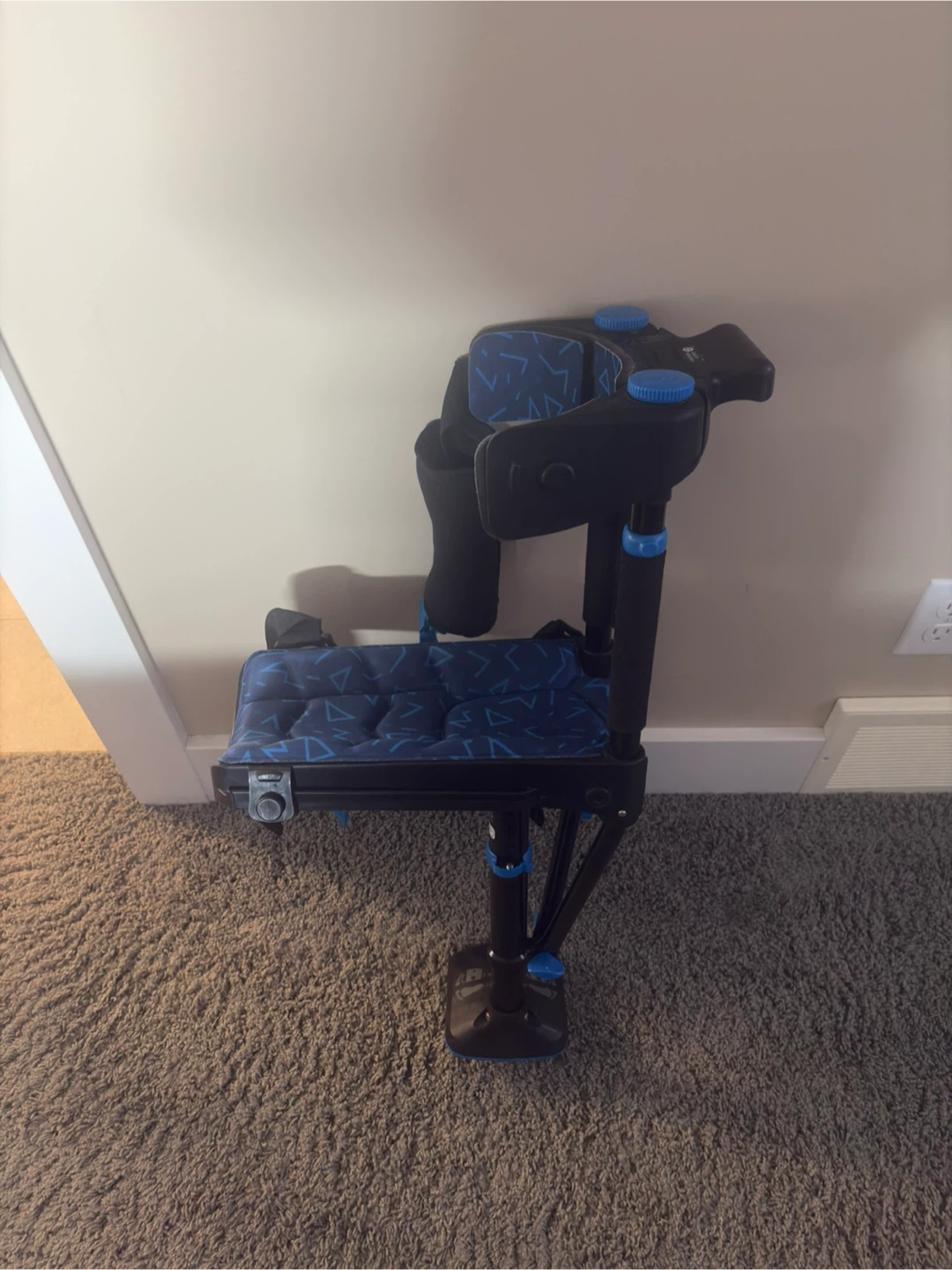 iWALK Hands-Free Knee Crutch - photo 3