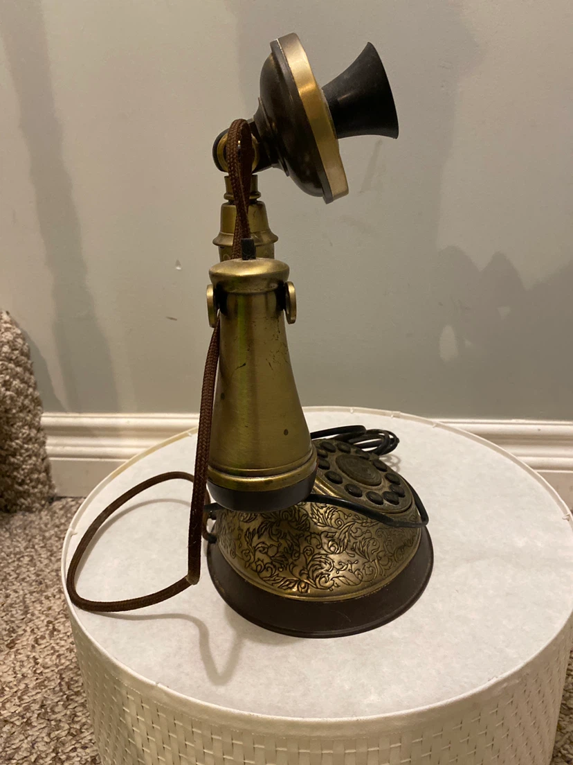 Paramount Collection Vintage-Style Telephone - photo 5