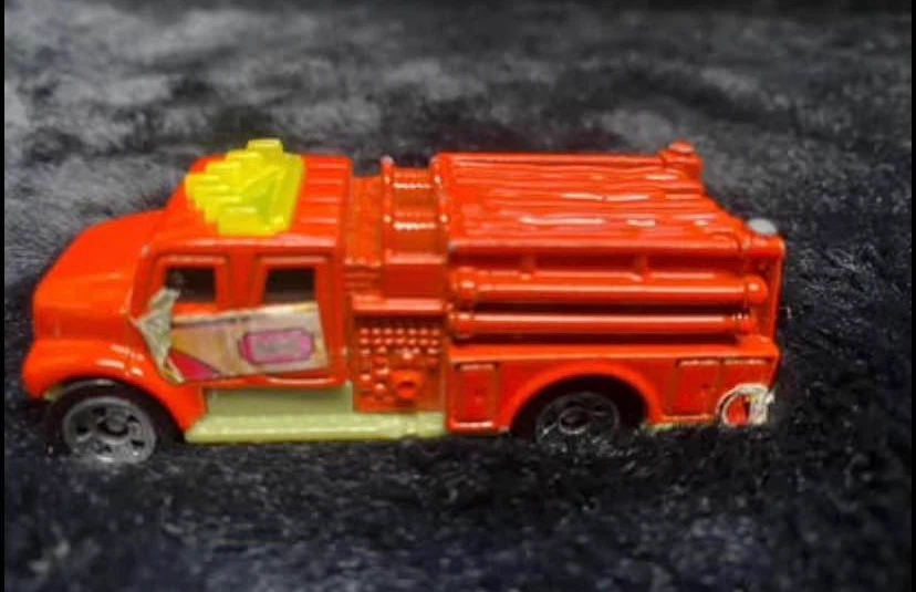 Vintage 1999-2004 McDonald’s Happy Meal Toy Lot - photo 5
