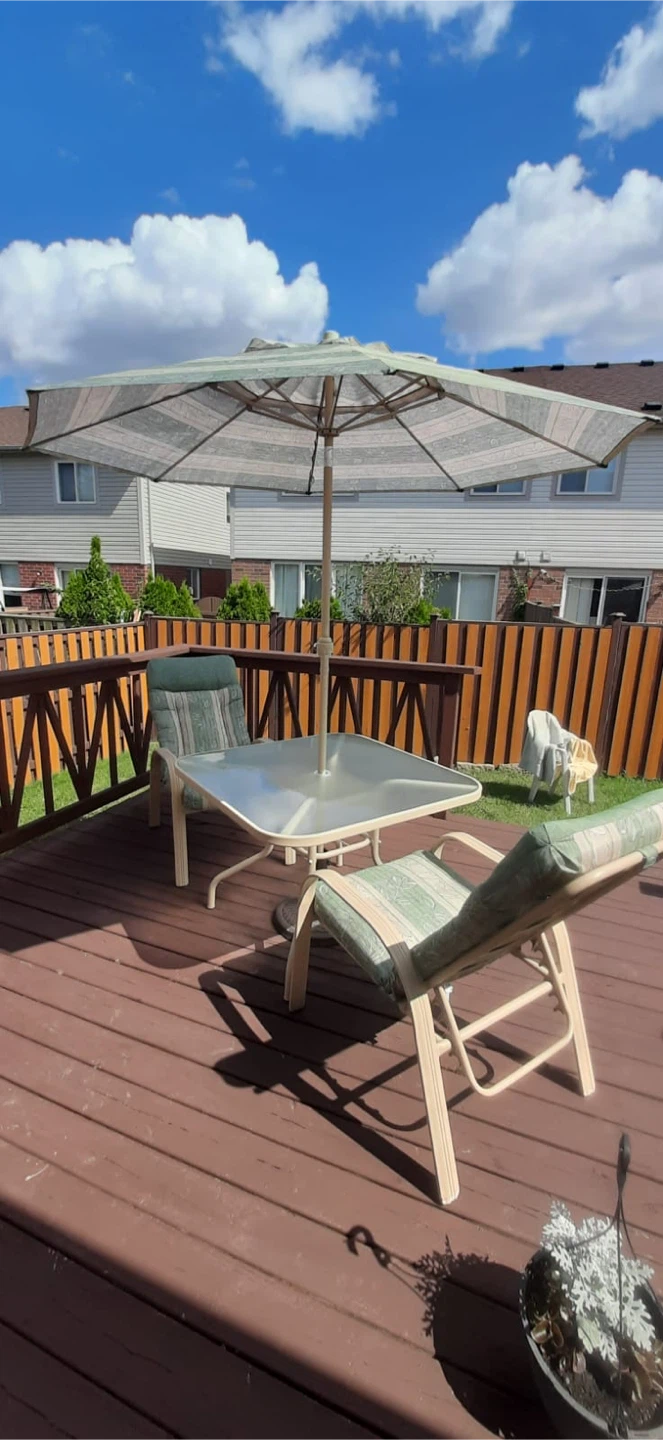 Patio Bistro Set with Umbrella