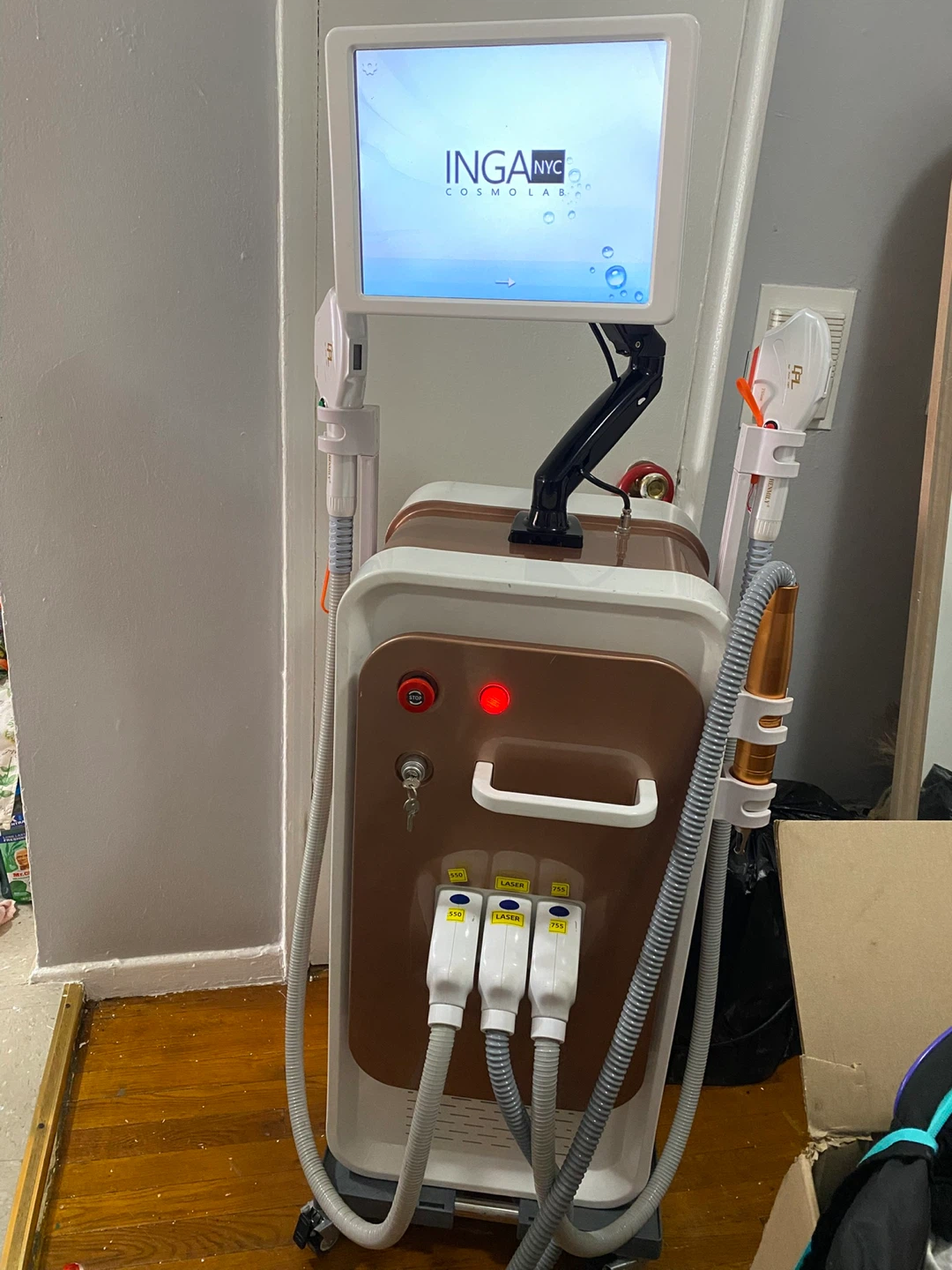 IngaNYC Cosmolab Laser Treatment Machine
