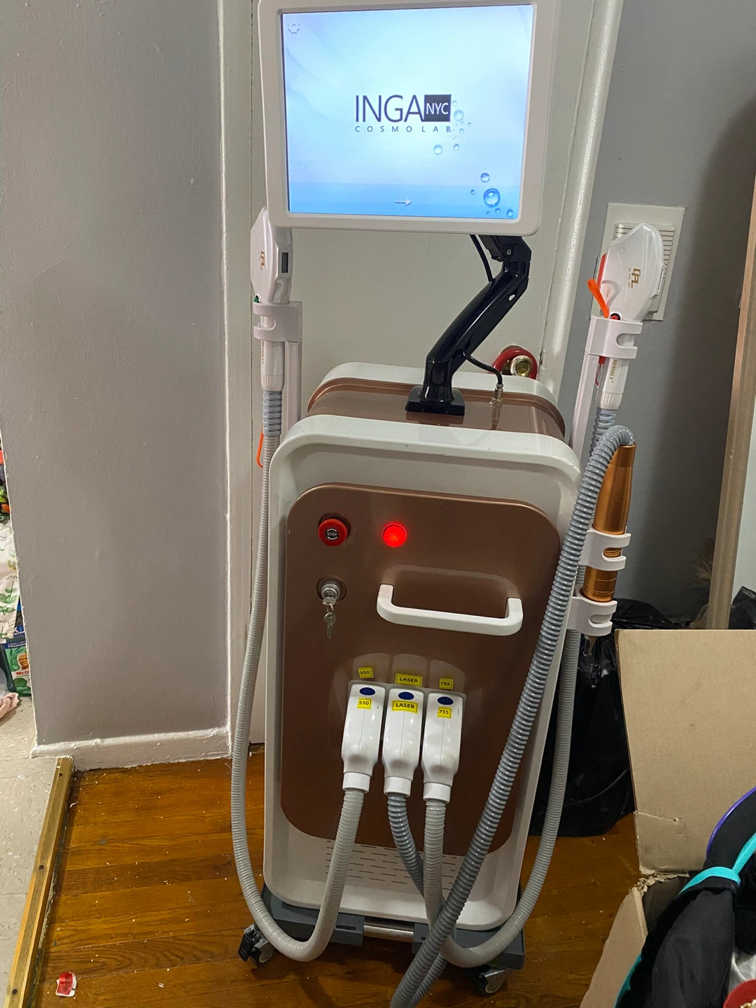 IngaNYC Cosmolab Laser Treatment Machine - photo 2
