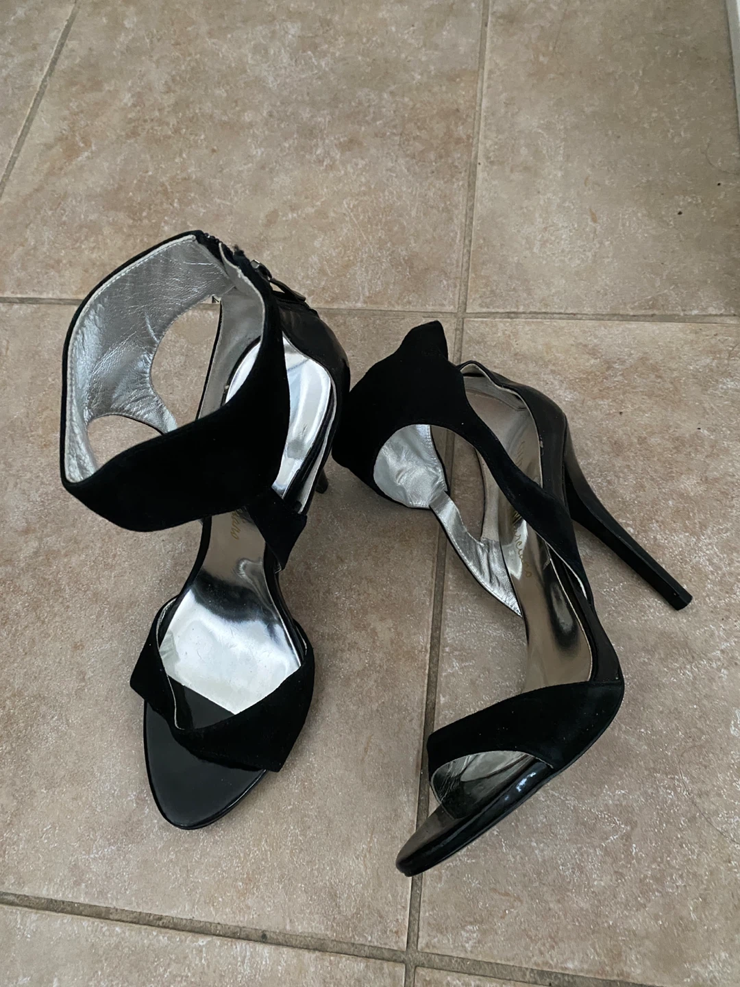 Guess Black Suede Heels