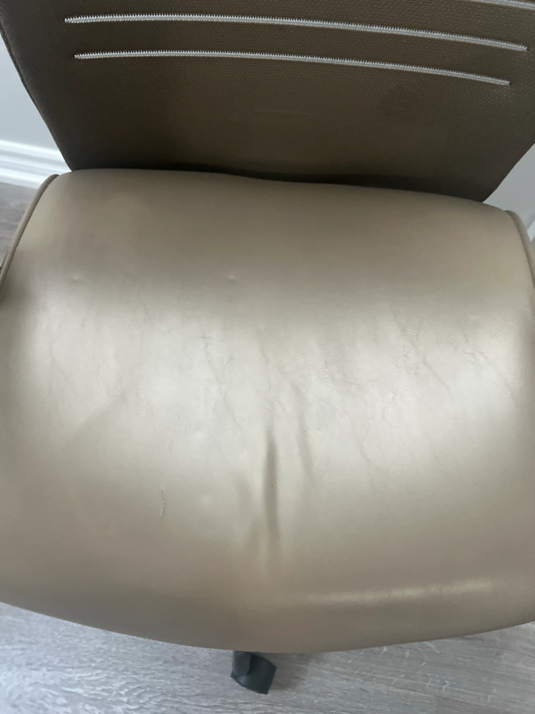 Loover Sandy Beach Adjustable Mesh Office Chair - photo 2