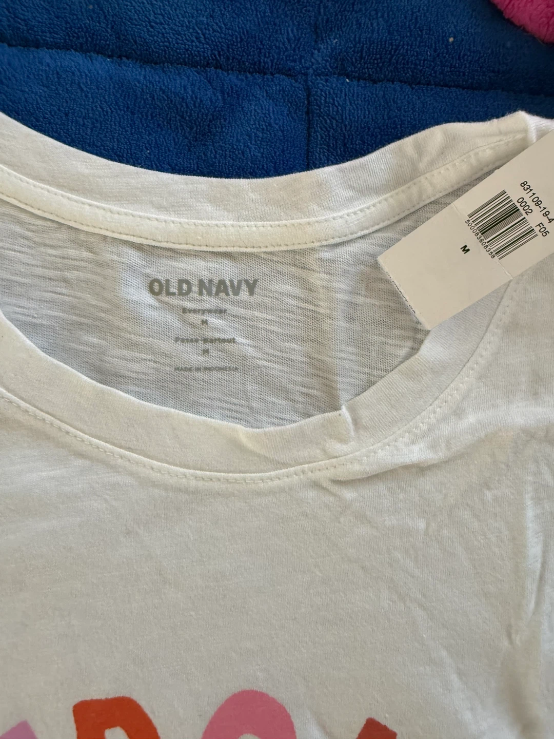 Old Navy Strong Mama T-Shirt - photo 2