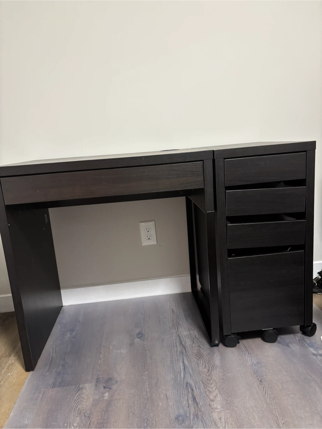 IKEA MICKE Desk with Integrated Drawer Unit - photo 4