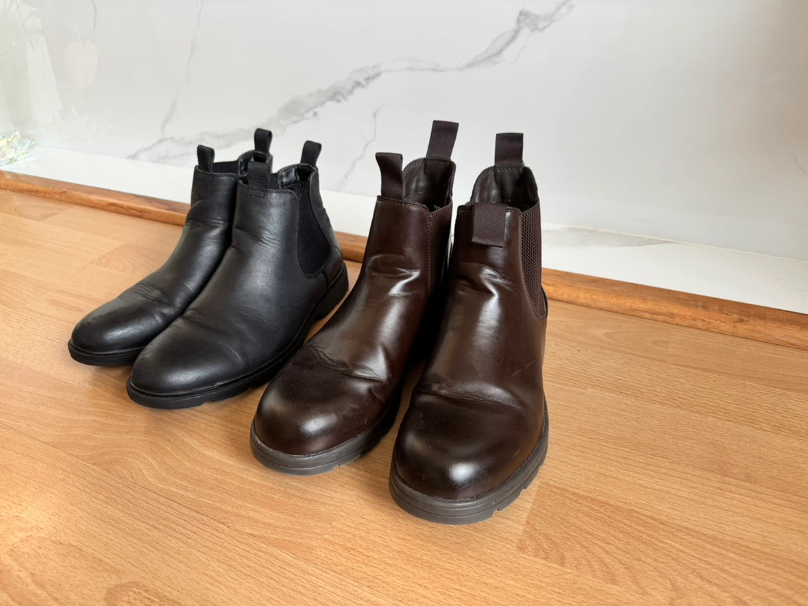 Men's leather Waterproof Chelsea Boots- 2 pairs -size 9 - photo 2